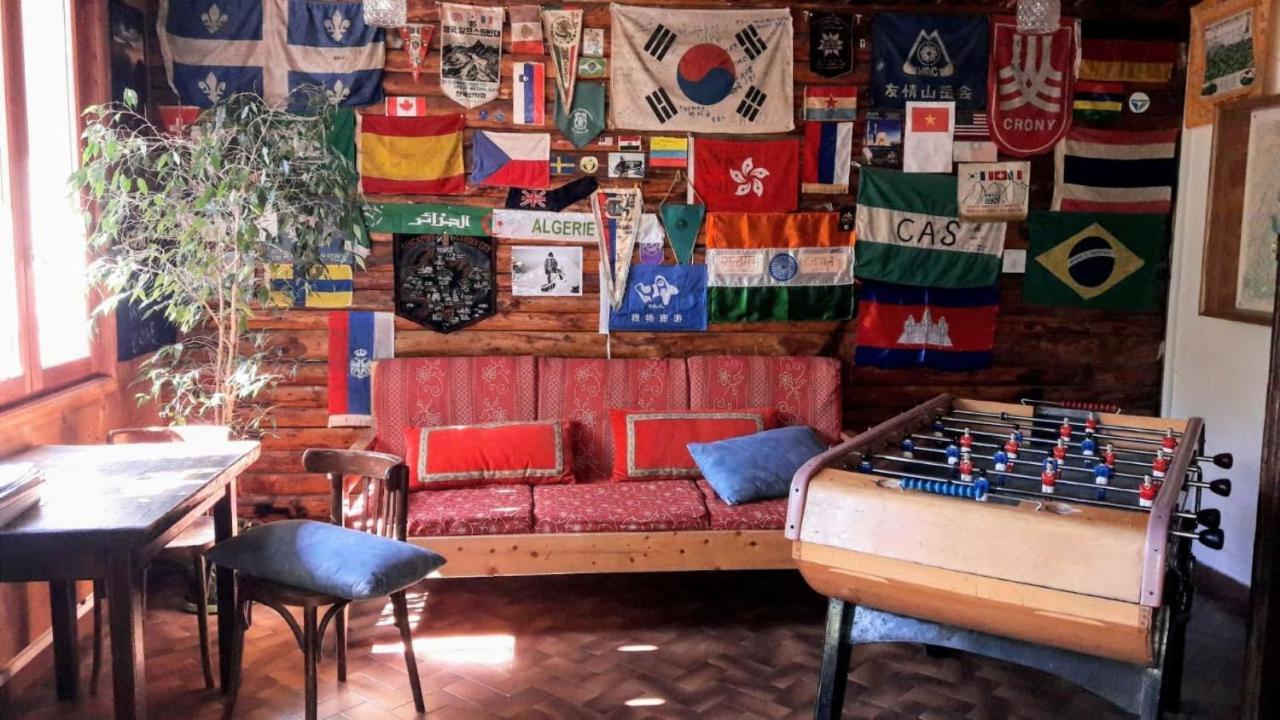 Le Chamoniard Volant Hostel Chamonix Ngoại thất bức ảnh