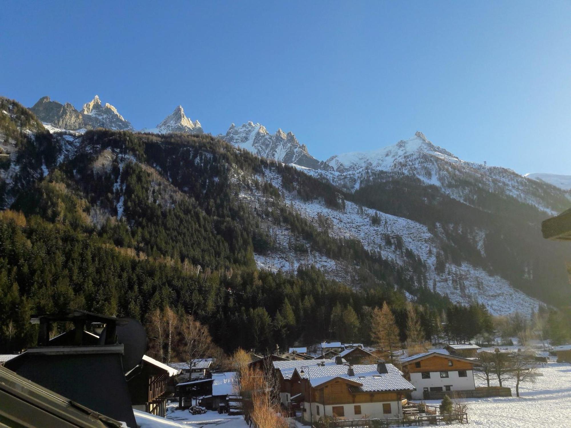 Le Chamoniard Volant Hostel Chamonix Ngoại thất bức ảnh